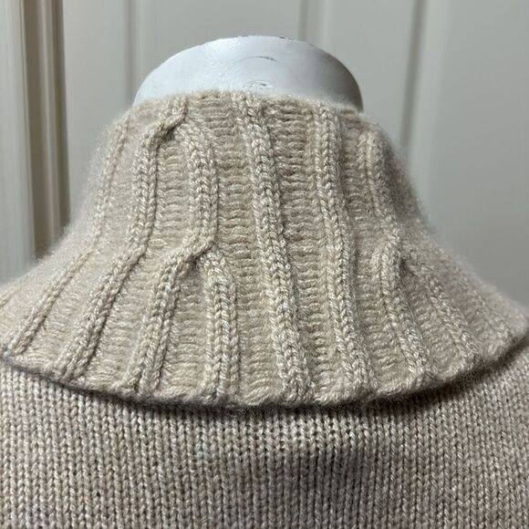 Sutton Studio Cashmere cardigan. Medium. - Picture 4 of 10